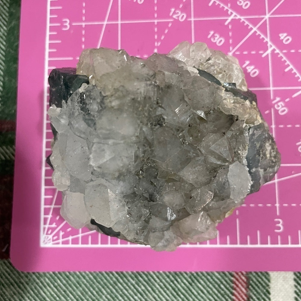 AMAZING TEAL GREEN FLUORITE- CLEAR QUARTZ- STRONG PURPLE UV 3”x3”