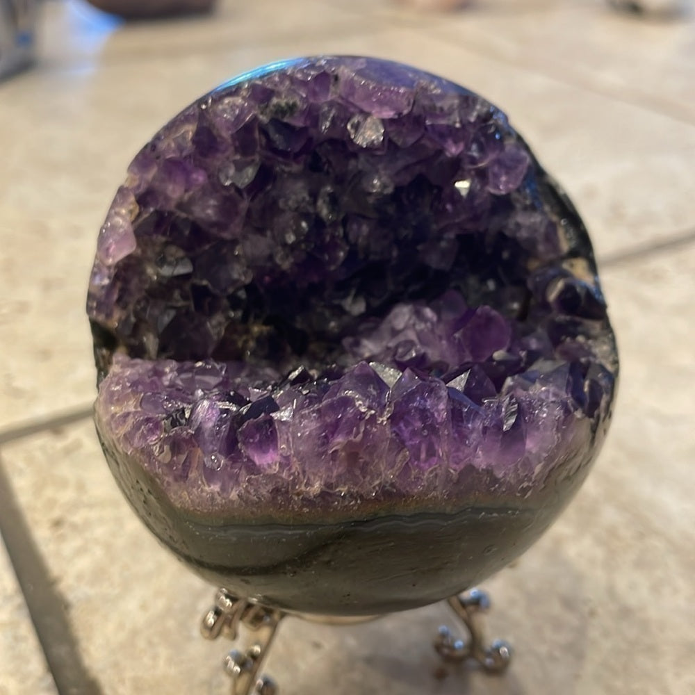 Raw crystal/ amethyst cluster deep purple large teeth 3/4 sphere 3” “Pac-Man”