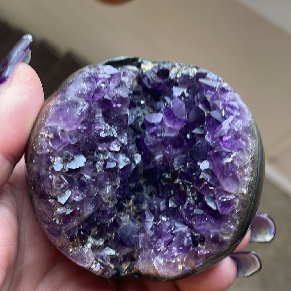 Raw crystal/ amethyst cluster deep purple large teeth 3/4 sphere 3” “Pac-Man”
