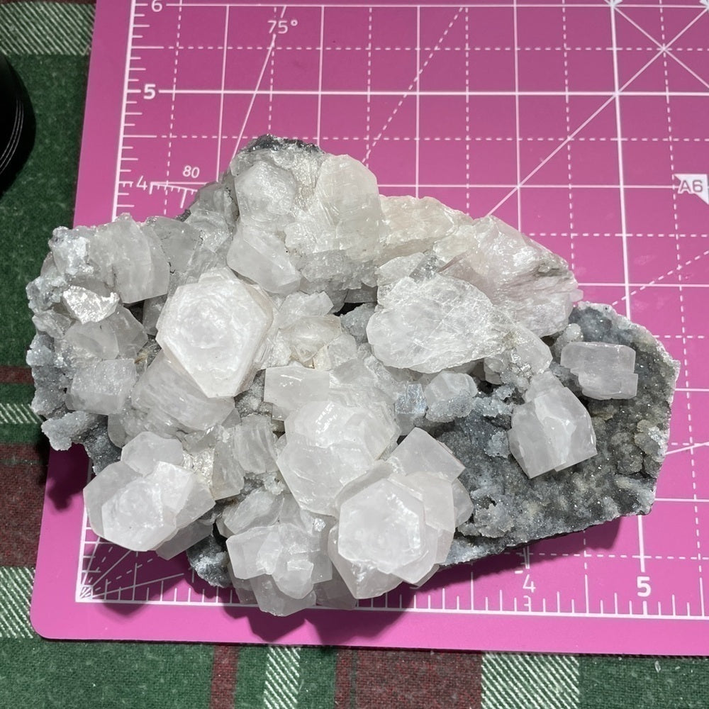 Raw crystal BEAUTIFUL MUSHROOM CALCITE XL cluster REF HOT UV REACTION 5”x4”x3”