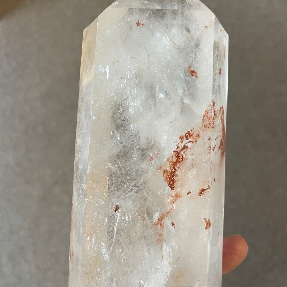 HQ 8”TALL-3.3LBS CLEAR QUARTZ TOWER W/ ROSE QUARTZ INCLUSIONS