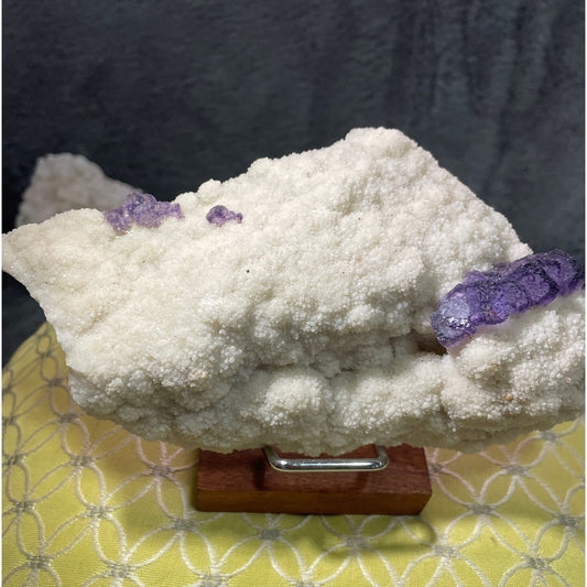 WHITE CANDLE QUARTZ w PETITE TANZANITE CUBIC FORMATIONS FLUORITE!! 4”x3”