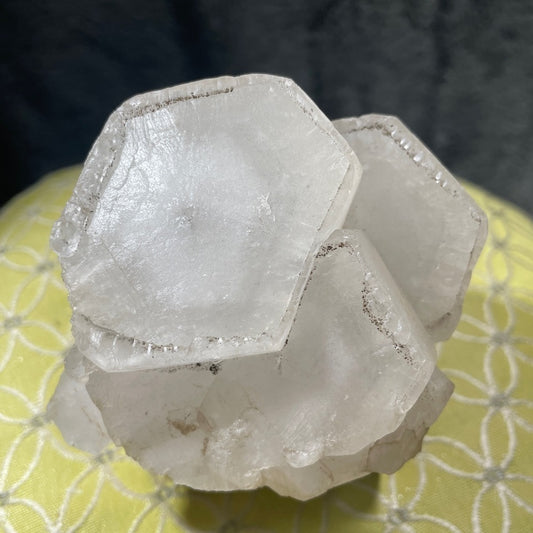 Raw natural CALCITE CRYSTAL CLUSTER!! STRONG RED UV REACTION 3.5”x3.5”