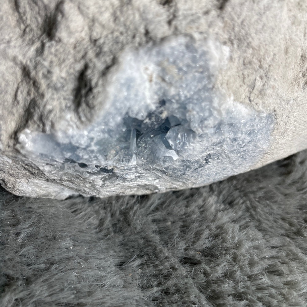 Raw natural crystal specimen HUGE CELESTITE 7.4 LBS - 3.2 KGS