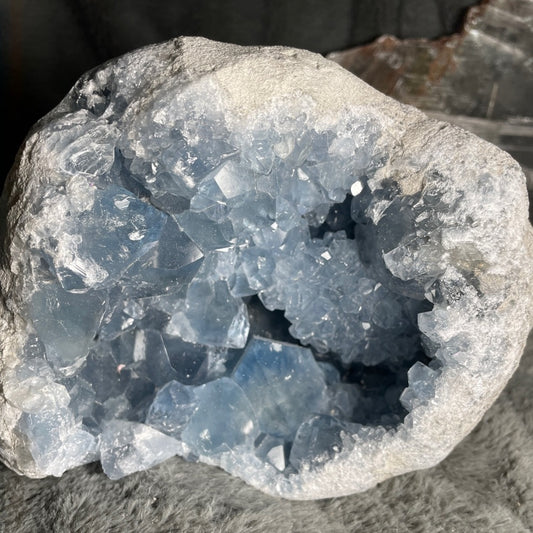 Raw natural crystal specimen HUGE CELESTITE 7.4 LBS - 3.2 KGS