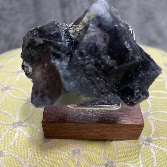 RAW CRYSTAL FLUORITE CUBIC CLUSTER 2” DEEP PURPLE/BLUE -STRONG UV