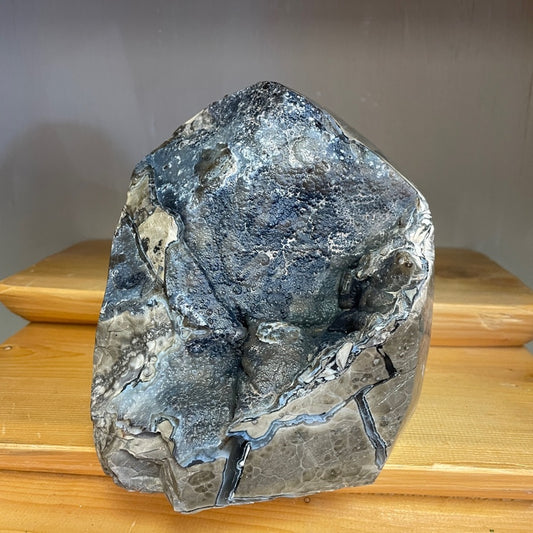 XL 5.6LB GORGEOUS SPLIT PERSONALITY🤣SEMI POLISHED/ NATURAL-RAW VOLCANO AGATE- UV