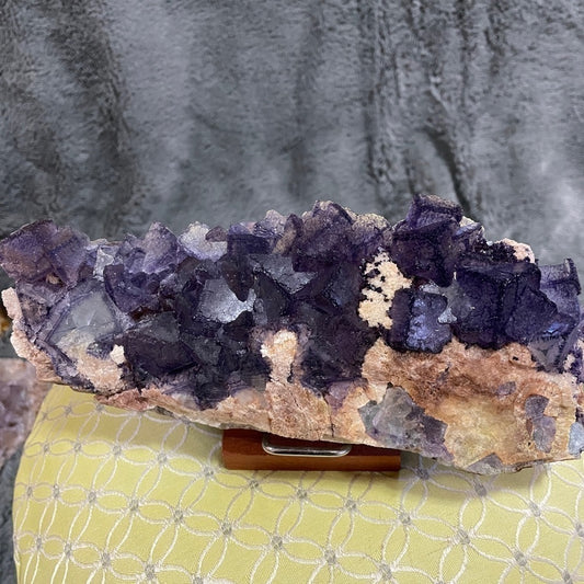 SPHALERITE- PERFECT PURPLE CUBE FORMS FLUORITE CRYSTAL CLUSTER 8”x4” STRONG UV