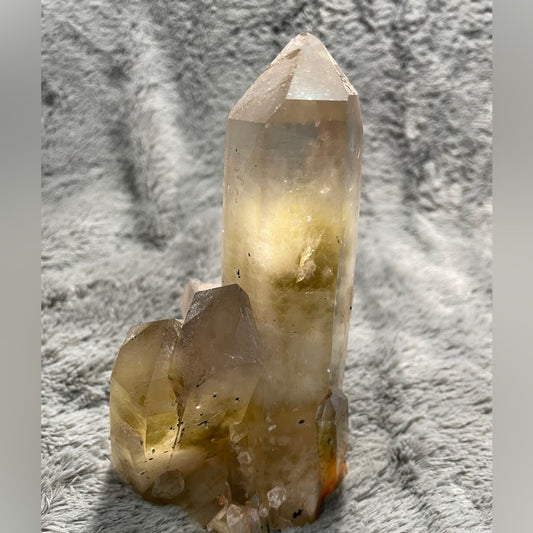 RAW CRYSTAL- CITRINE 5”QUARTZ cluster 4-5 smaller points- stands alone 5”x3”base