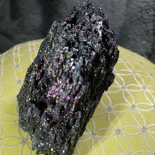 Raw crystals/minerals precious stones CARBORUNDUM CLUSTER 4”x3” color of rainbow